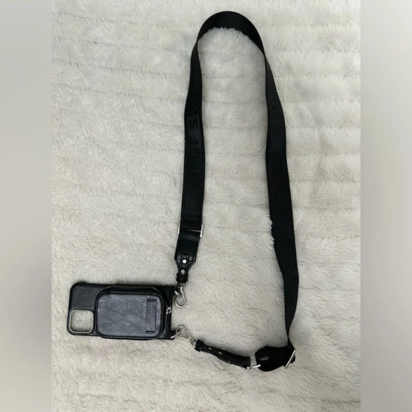 IDEAL OF SWEDEN BLACK FAUX LEATHER NECKLACE/ CROSSBODY IPHONE 12/12 PRO CASE - Picture 4 of 10